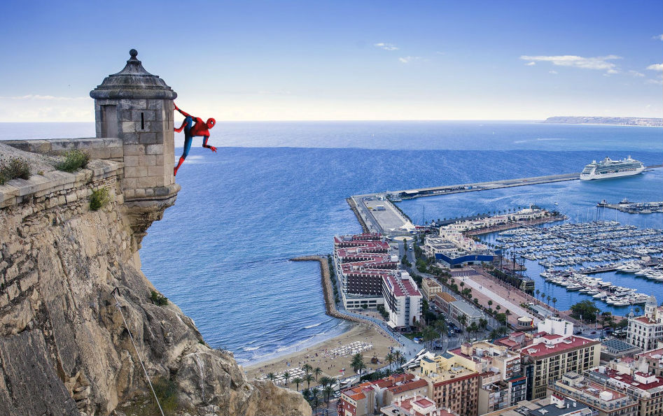 El afectado por la picadura de una araña violinista en Alicante, captado por un foto-aficionado